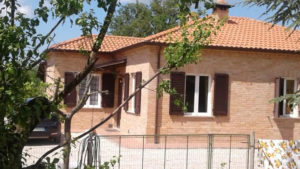 Valdiveltrica Villa Mondavio Eksteriør billede